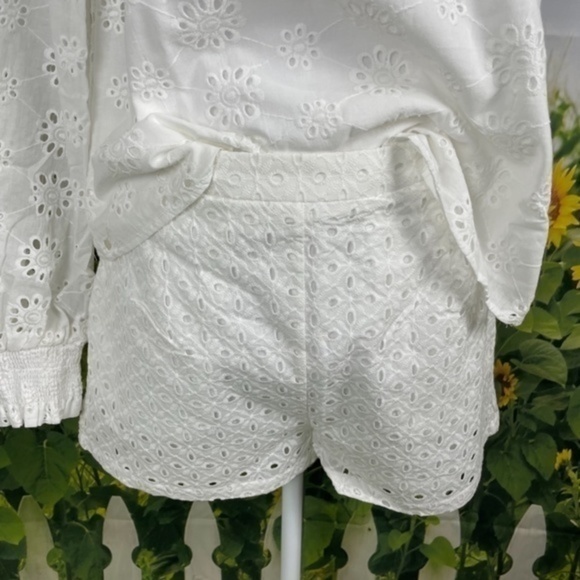 SENLIS White Diamond Eyelet Emile Outfit Small - Picture 7 of 16